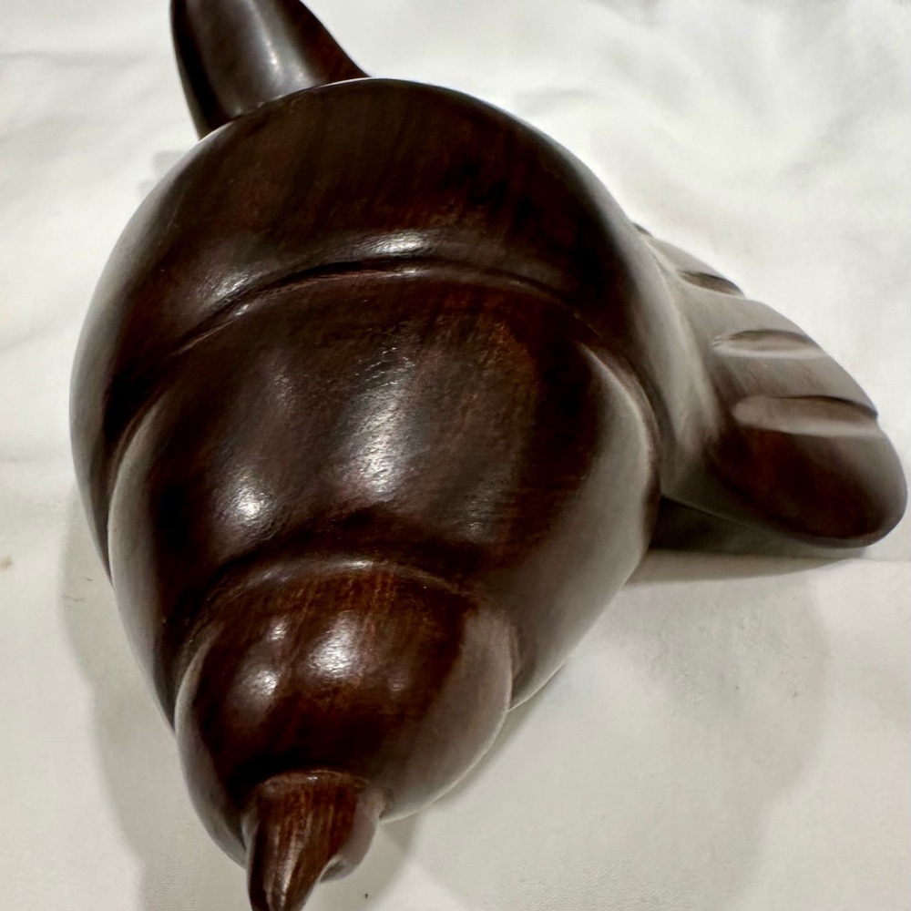 Vintage Seri Desert Ironwood Conch Shell Carving - Picture 7 of 8